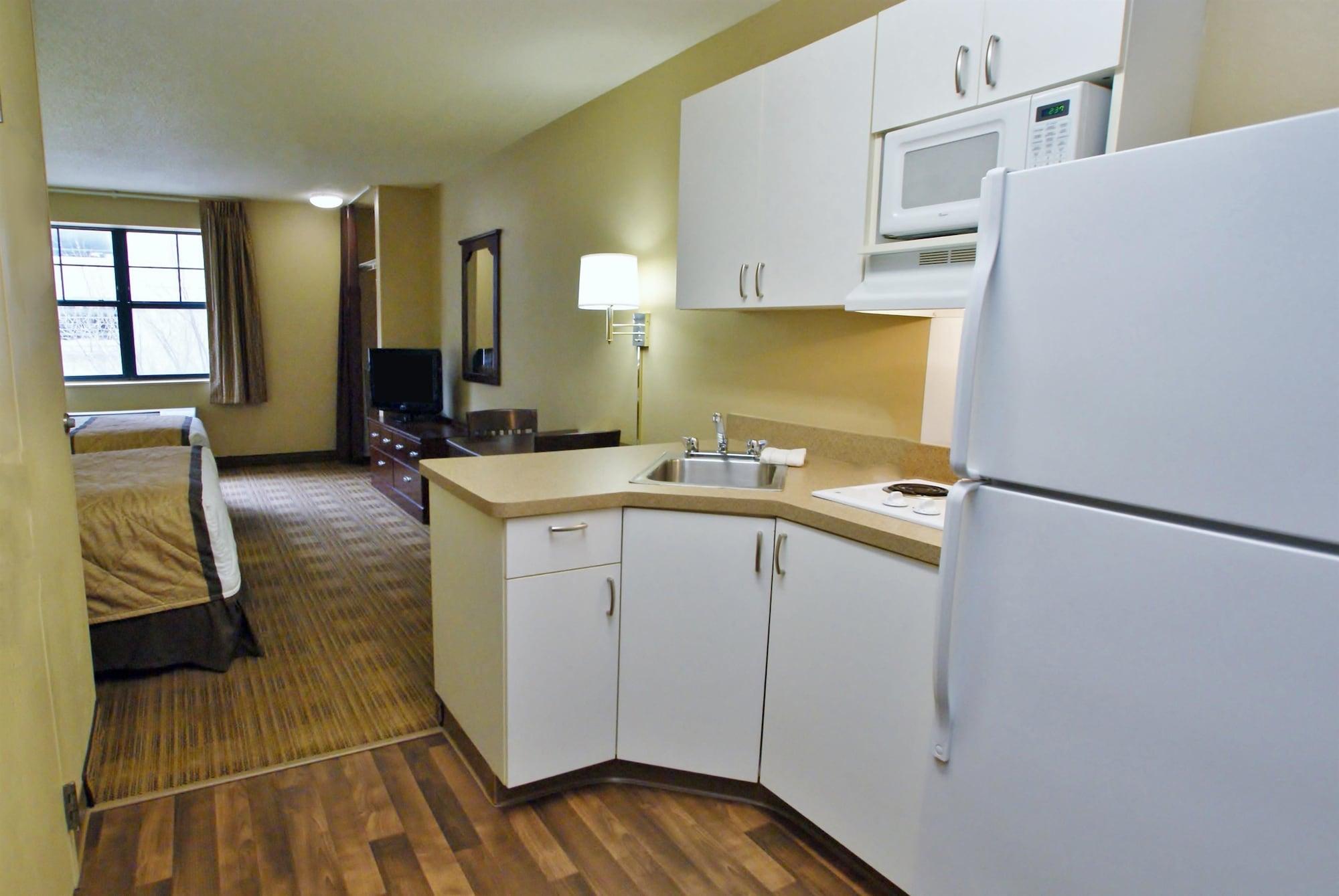 Extended Stay America Suites - Santa Barbara - Calle Real Goleta Екстер'єр фото