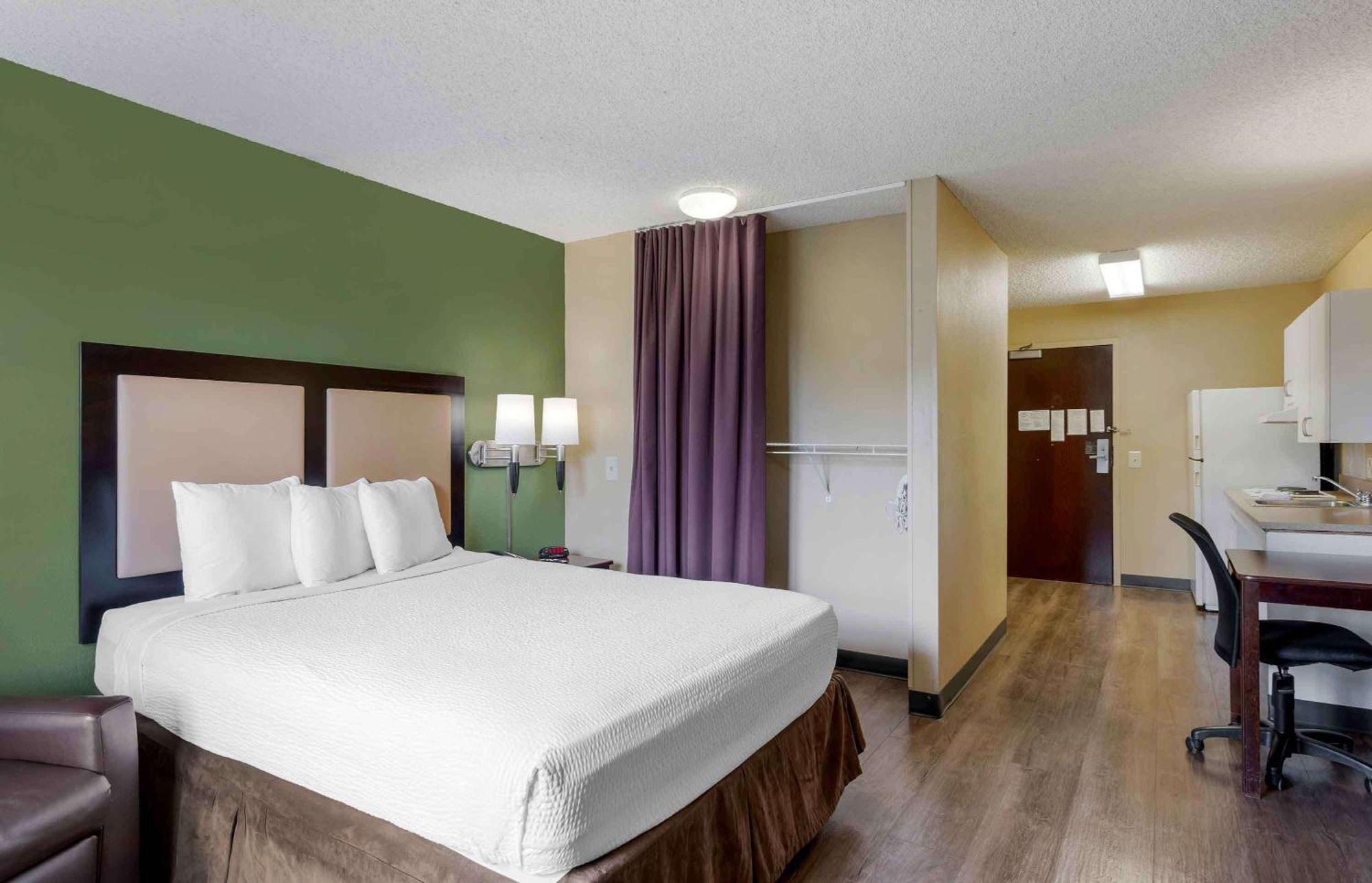 Extended Stay America Suites - Santa Barbara - Calle Real Goleta Екстер'єр фото